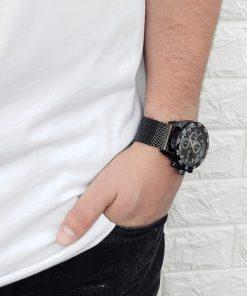 תמונה של דוגמן עם שעון שחור לגבר מבית gp באיכות גבוהה