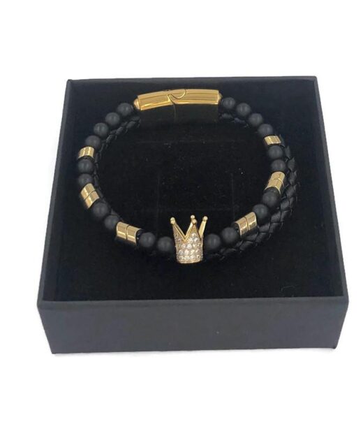 תמונה של צמיד עור לגבר בצבע זהב ושחור יוקרתי ומיוחד