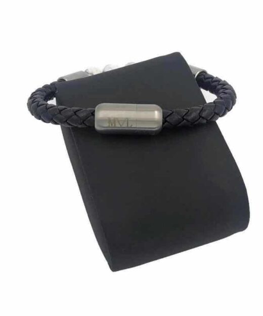 תמונה של צמידי עור לגברים בצבע שחור יוקרתי