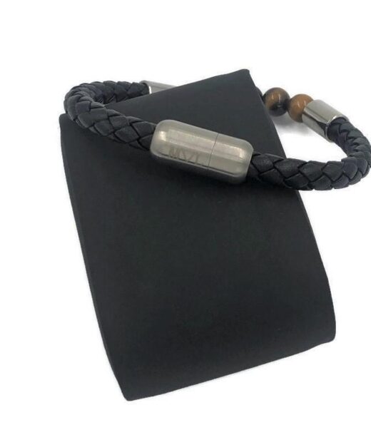 תמונה של צמיד עור עוגן לגבר בצבע שחור